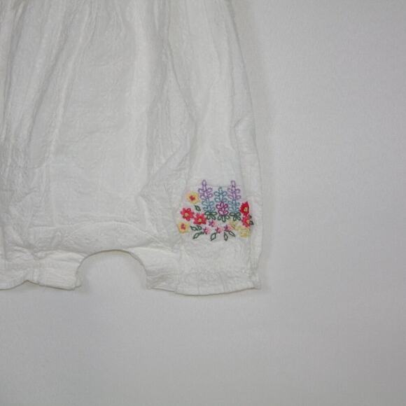 BNWT Monsoon White Romper with Embroidered Flowers Size 6-9 Months - Picture 4 of 10